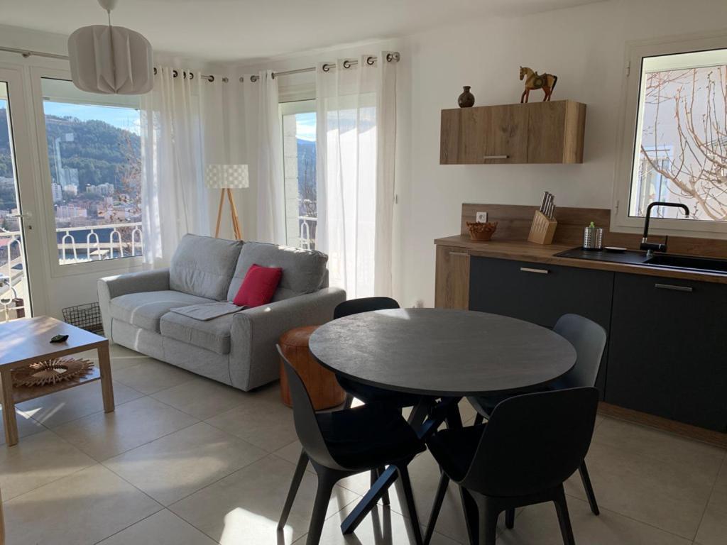 T4 Vue Imprenable Montagnes Et Ville Gap Bagian luar foto